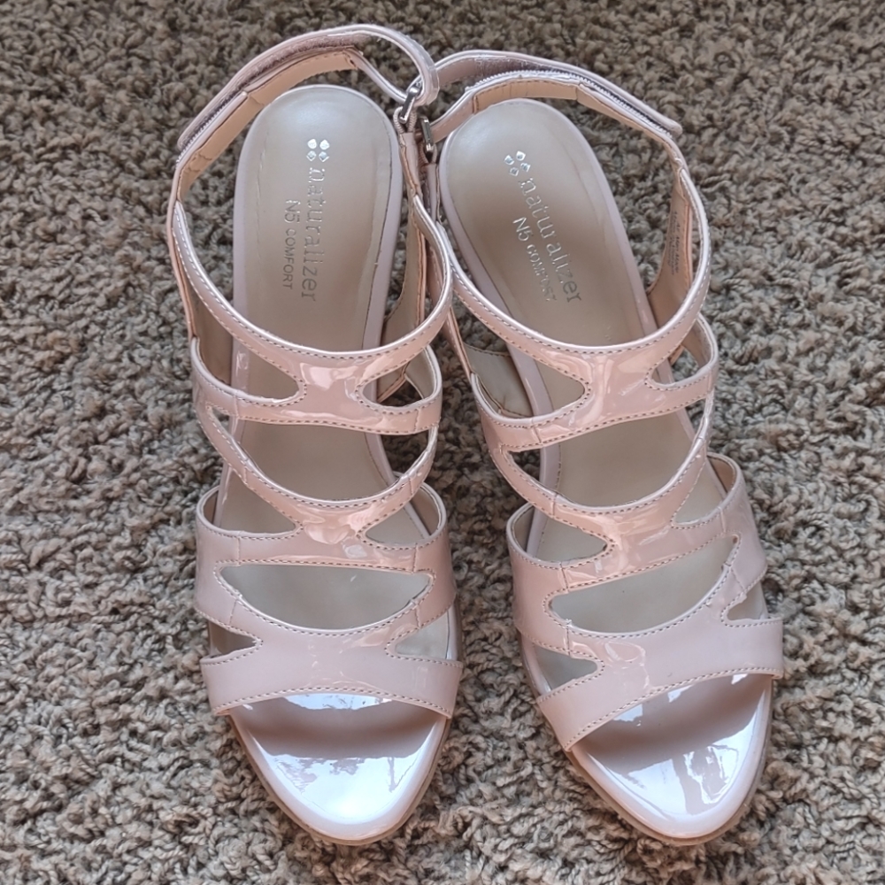 Naturalizer heel